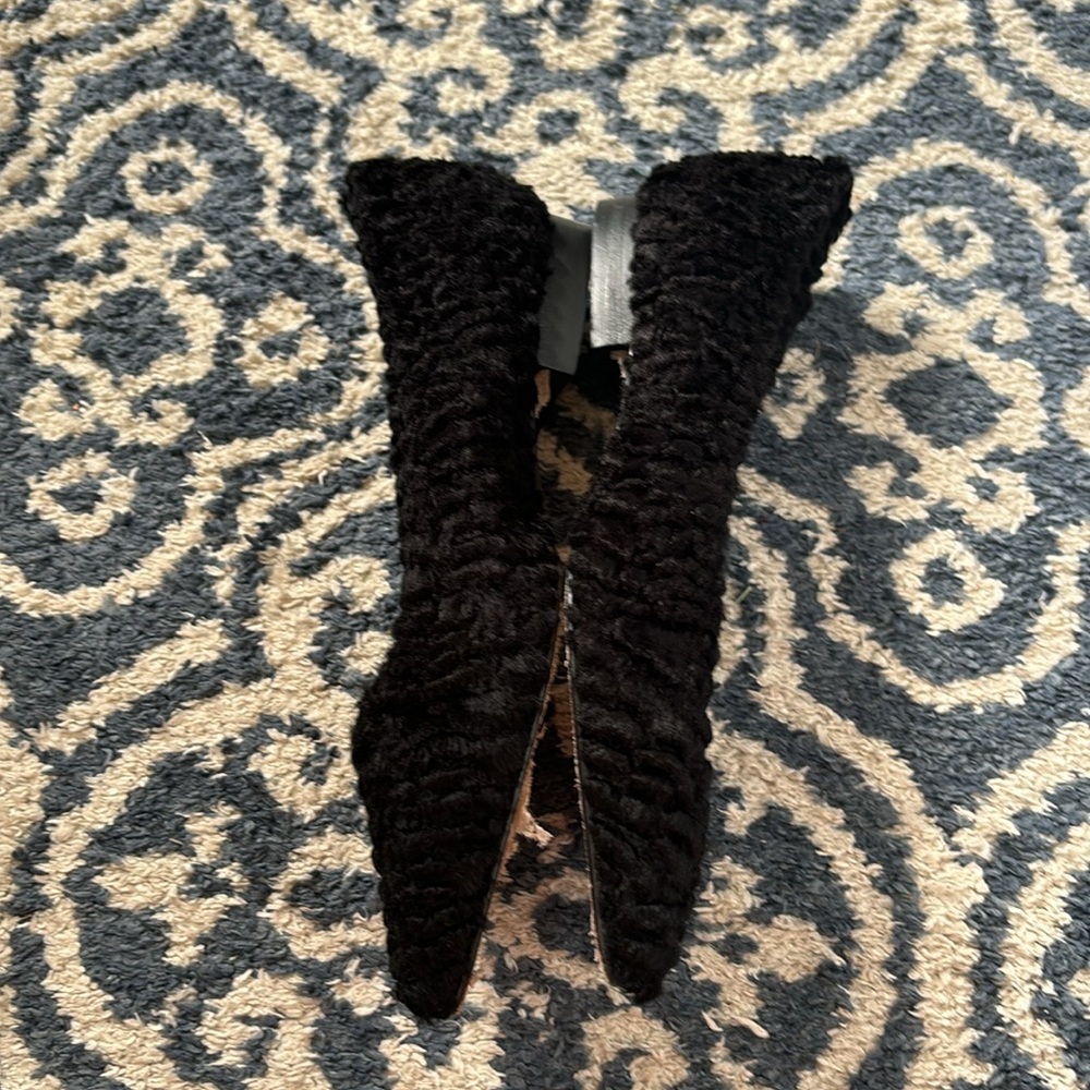 J McGlaughlin Shoes - Picture 2 of 7